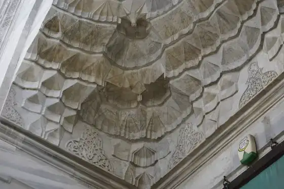 Bursa Ulu Cami girişi