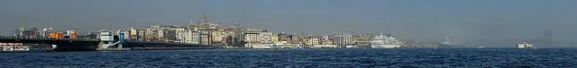 Galata Kulesi ve İstanbul silüeti